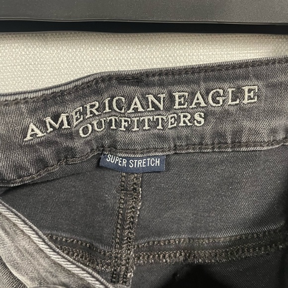 American Eagle super stretch super low jeggings  size 6 black - Picture 3 of 5